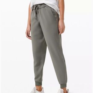 Brand new Lululemon Joggers
